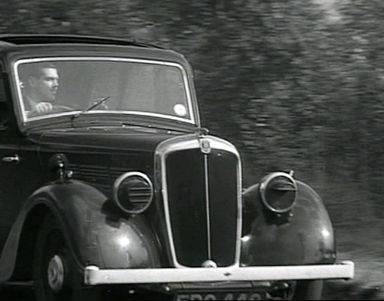 Morris car in the film Fiddlers Three
